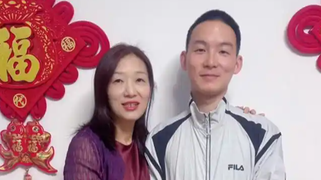 谢浩男妈妈直播带货销售额超1亿