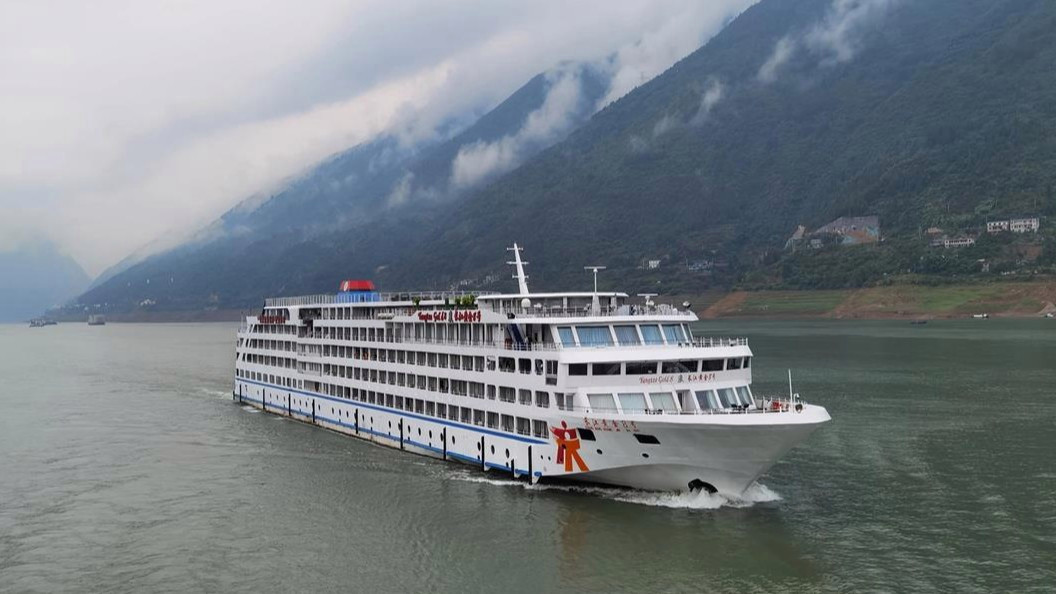 长江游船倒扣18人下落不明？谣言