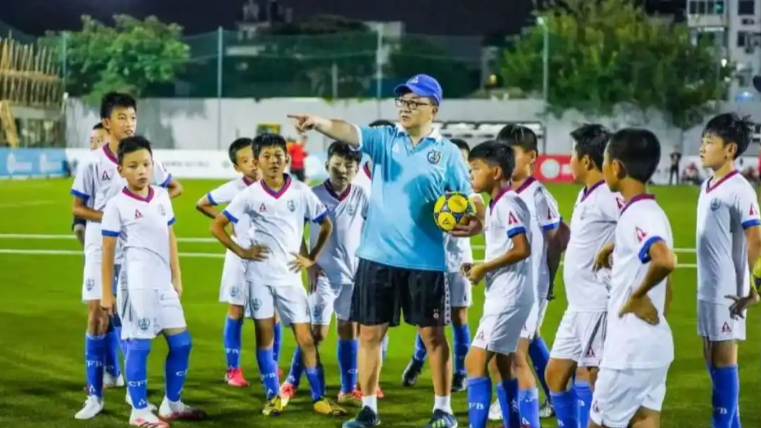 董路8年为足球小将砸1800万