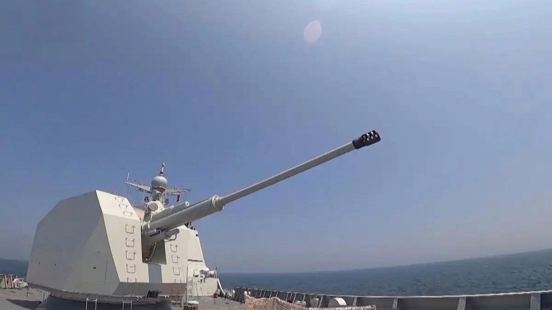 052D驱逐舰专治“火力不足恐惧症”