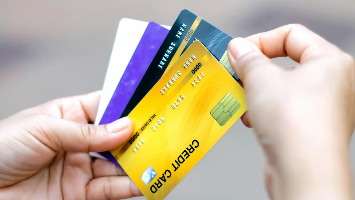 关停、迁移 多家银行加速APP“瘦身”