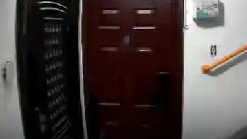 男子多次用指纹解开邻居智能门锁