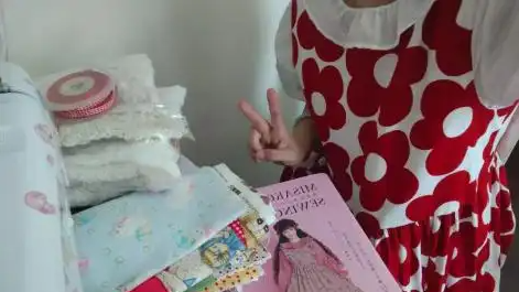 年轻人DIY服装200元做出大牌同款