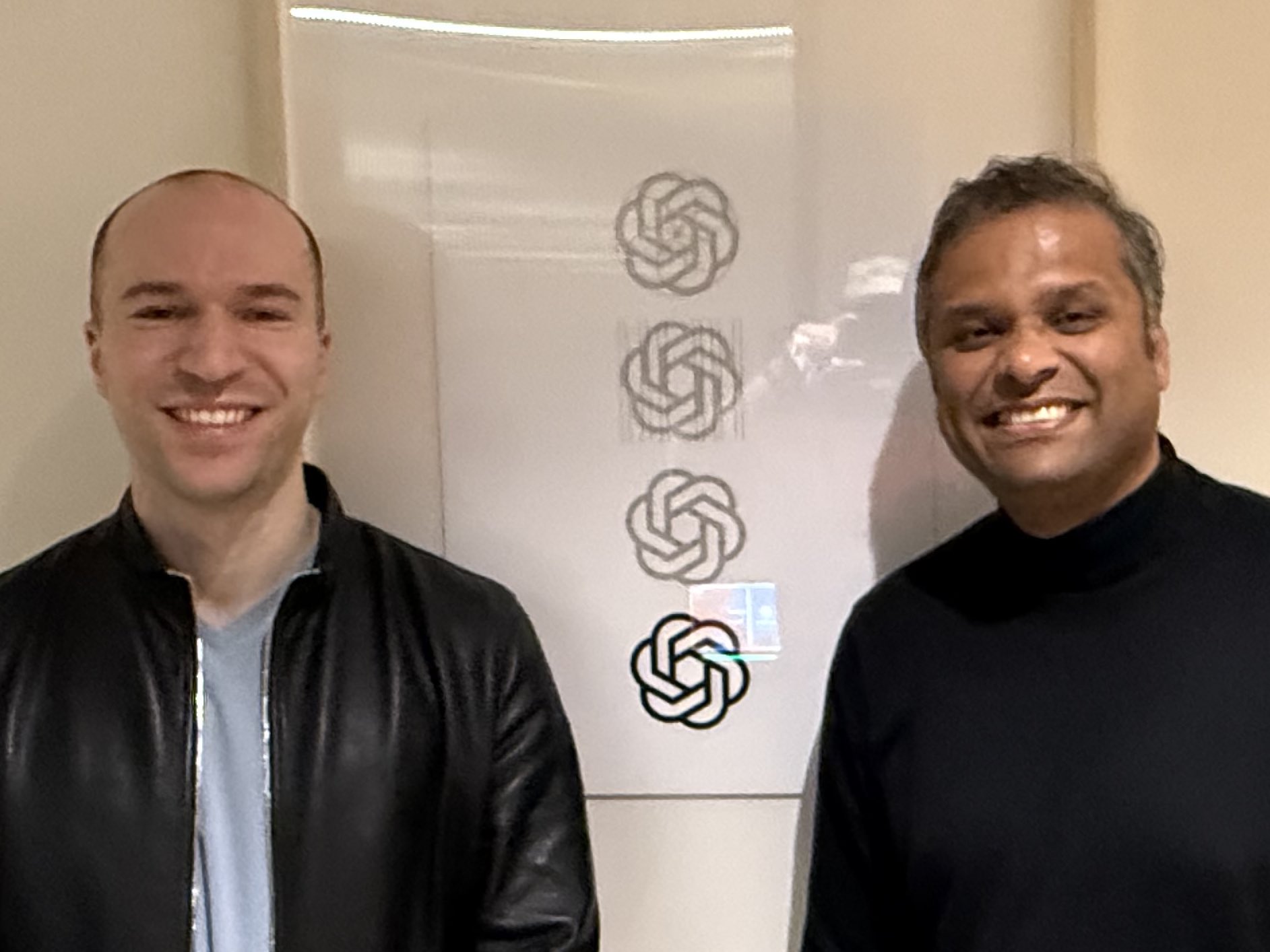 CTO任职半年遭OpenAI撬墙角，英特尔震动，CEO陈立武被迫亲自接管AI！