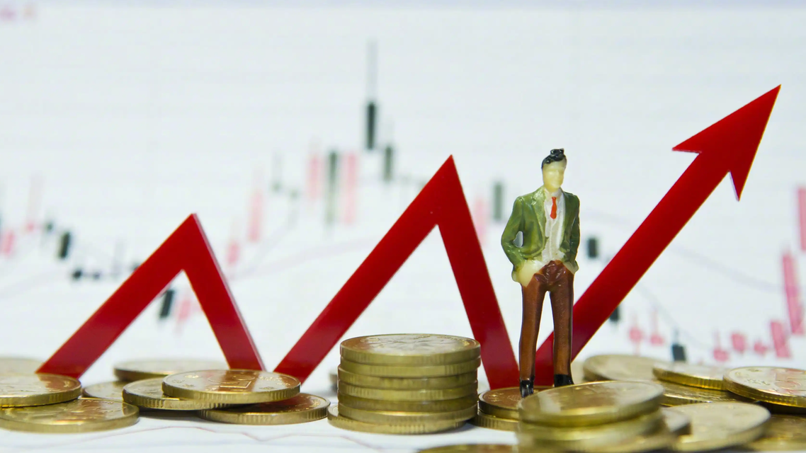 美股三大指数小幅收涨