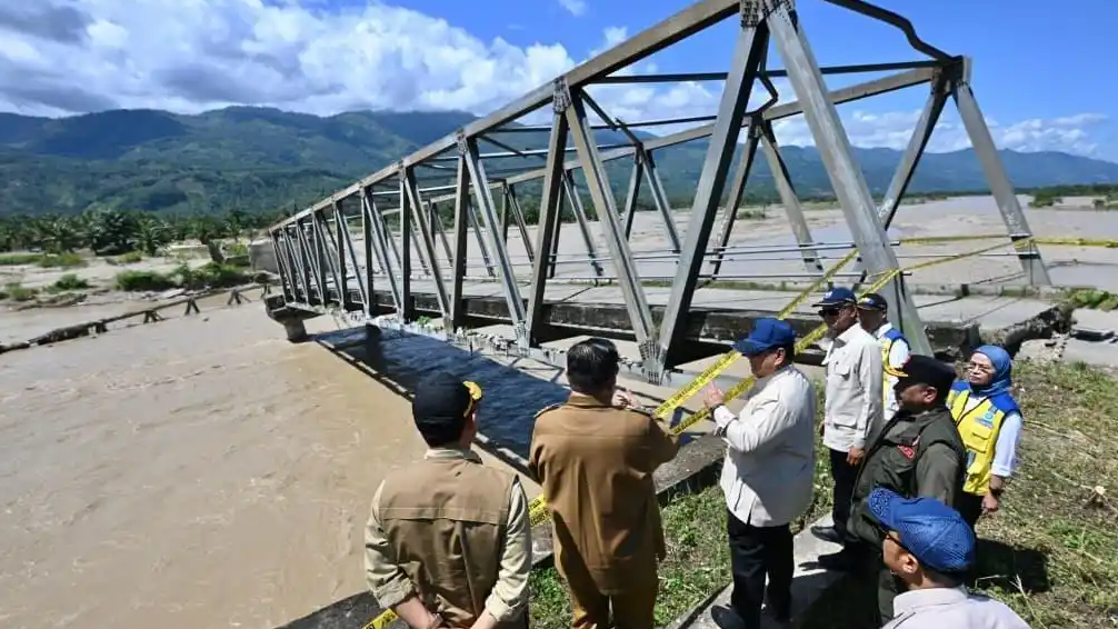 印尼洪灾和山体滑坡已致908人遇难