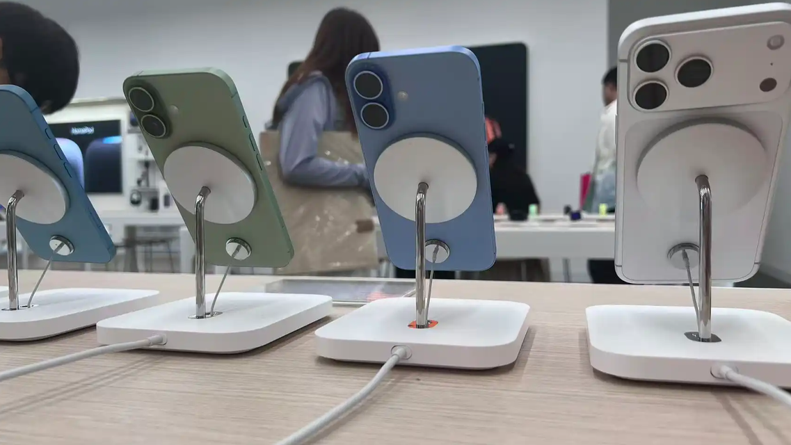 苹果客服回应iPhone内存用完就坏了