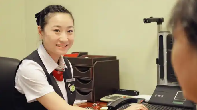 别再让人工客服跟用户“躲猫猫”了