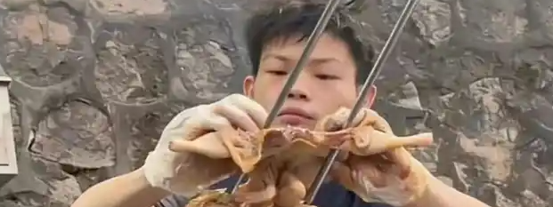 烤鸡少年喜提迈巴赫？本人回应