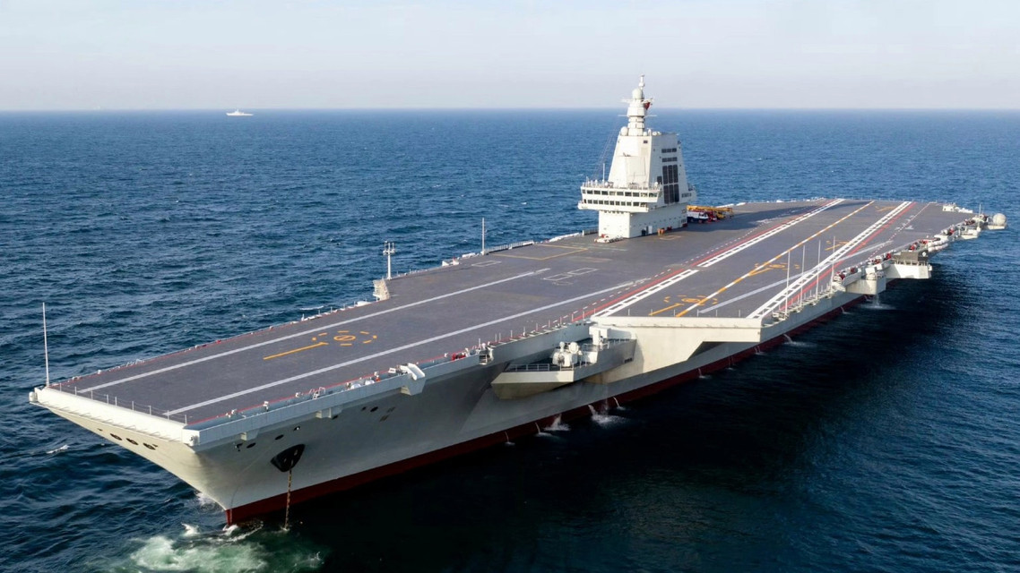 福建舰电磁弹射超近画面“0帧”急停