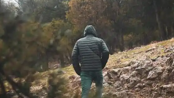 羽绒服“血战”千元档