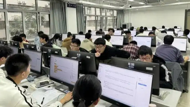 174名北大学生迎特殊考试：对决AI