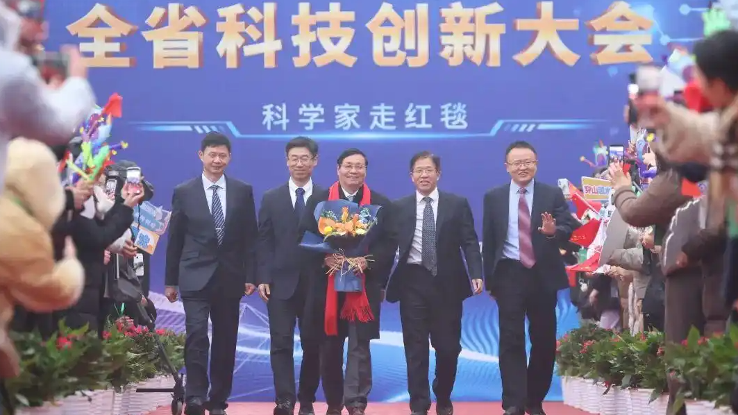 湖北2名院士各被奖励200万