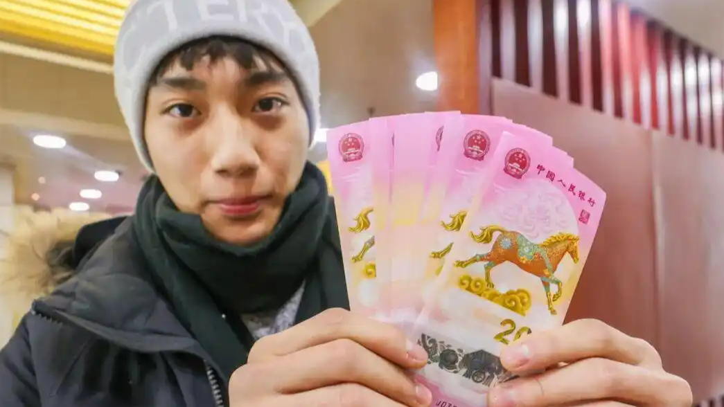 谁在拿“2000元”买“400元”