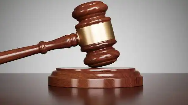 女子捡手机藏4个月 失主定位找上门