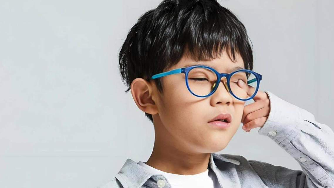 孩子太早戴眼镜度数涨得越快？假