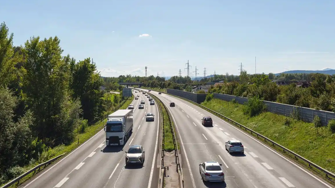 代表建议设定3000公里高速免费额度