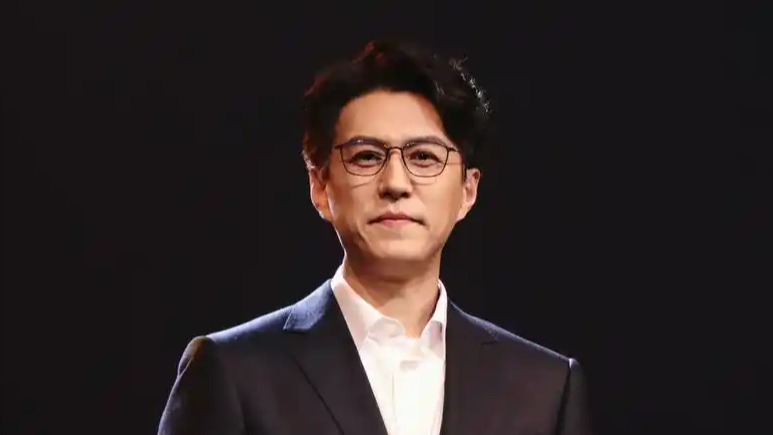 靳东：我不刷短剧 正学习AI