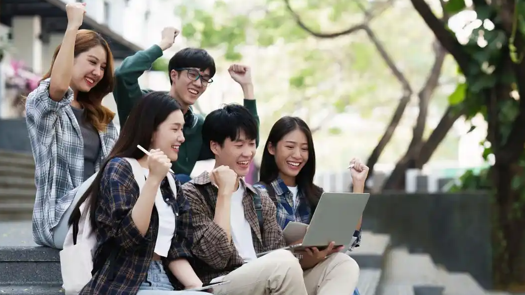 “谁拥有年轻人谁就拥有未来”