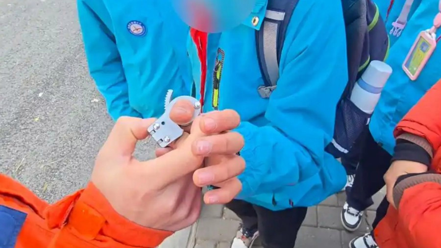 “网红蝴蝶刀”暗藏风险