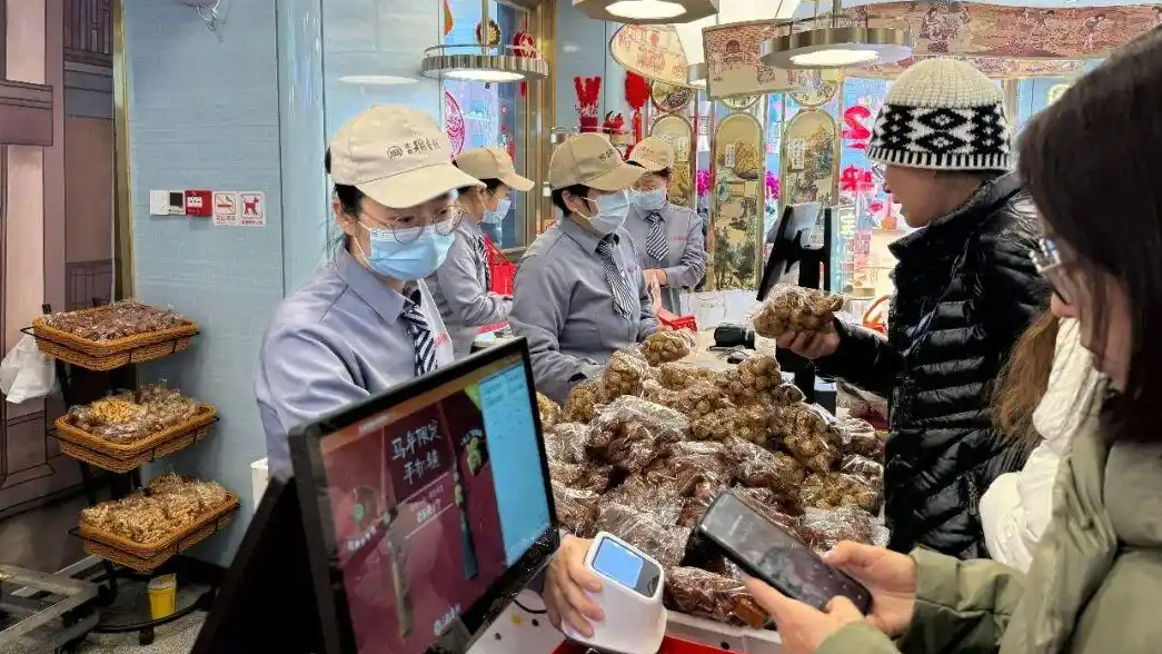 一天卖出3吨的年味小食太绝了
