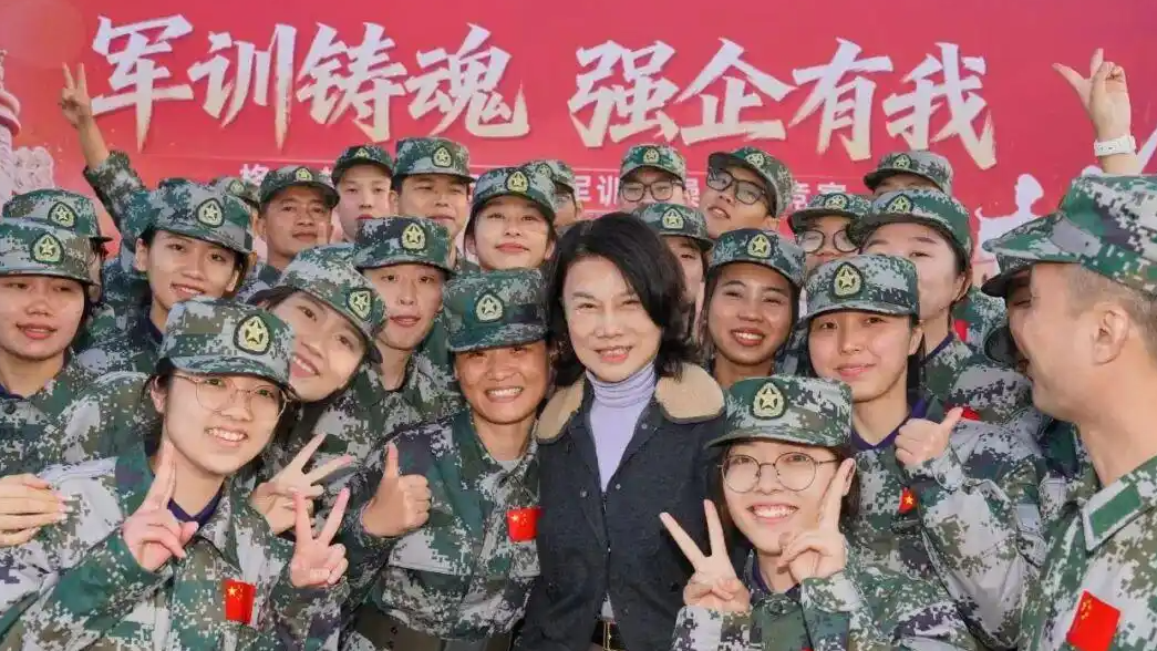 董明珠：连续6年送优秀员工进军营