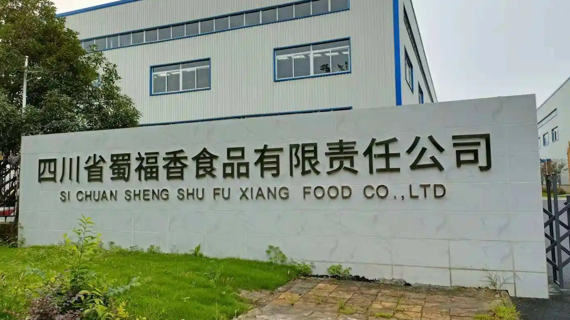 实探漂白鸡爪企业：两公司连夜被查