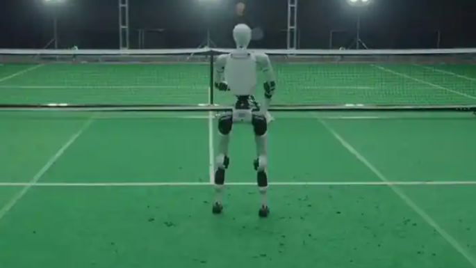 人形机器人能打网球了