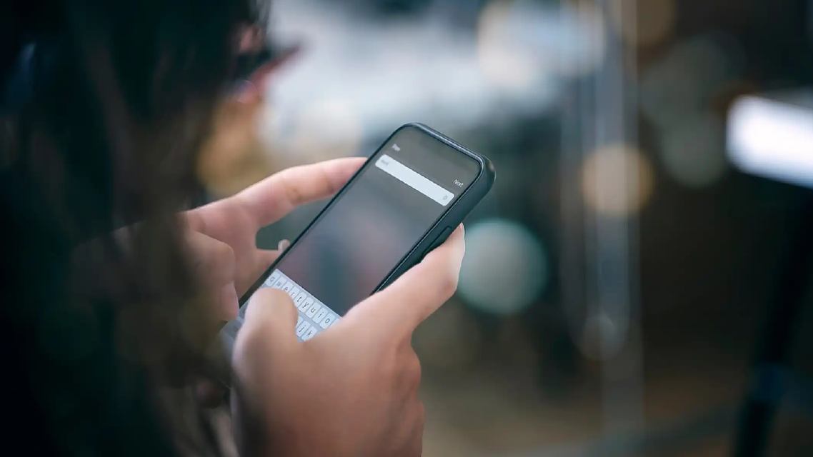 小小内存条压弯了手机厂的腰