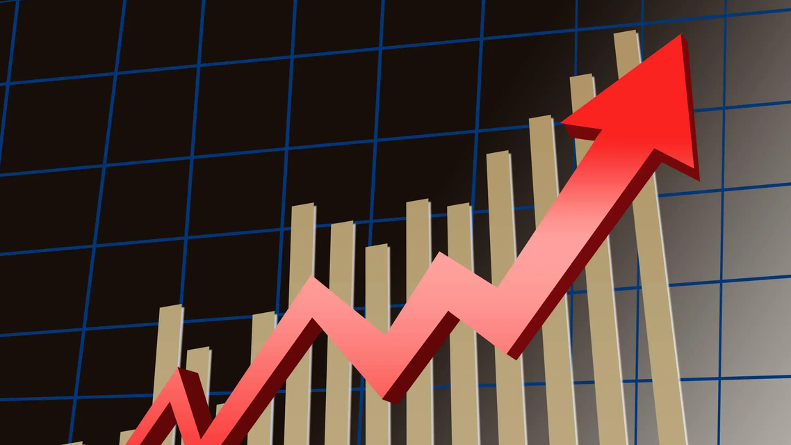 恒指收涨2.79% 老铺黄金涨超16%