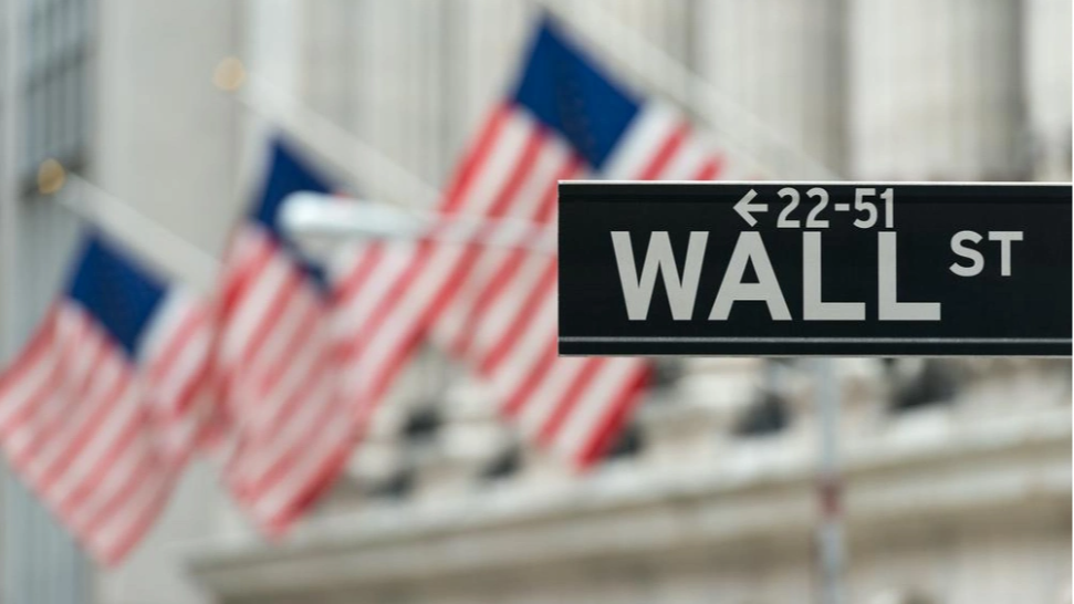 美股三大指数小幅高开 耐克涨近2%