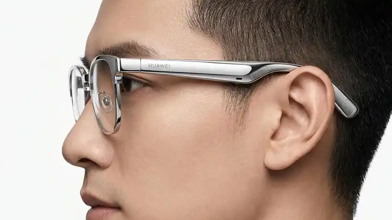 华为发布首款鸿蒙AI眼镜 2499元起售