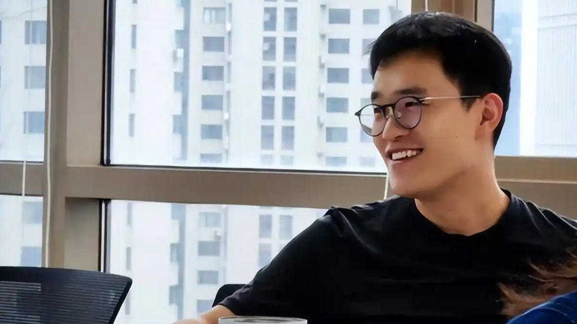 王腾加仓小米股票