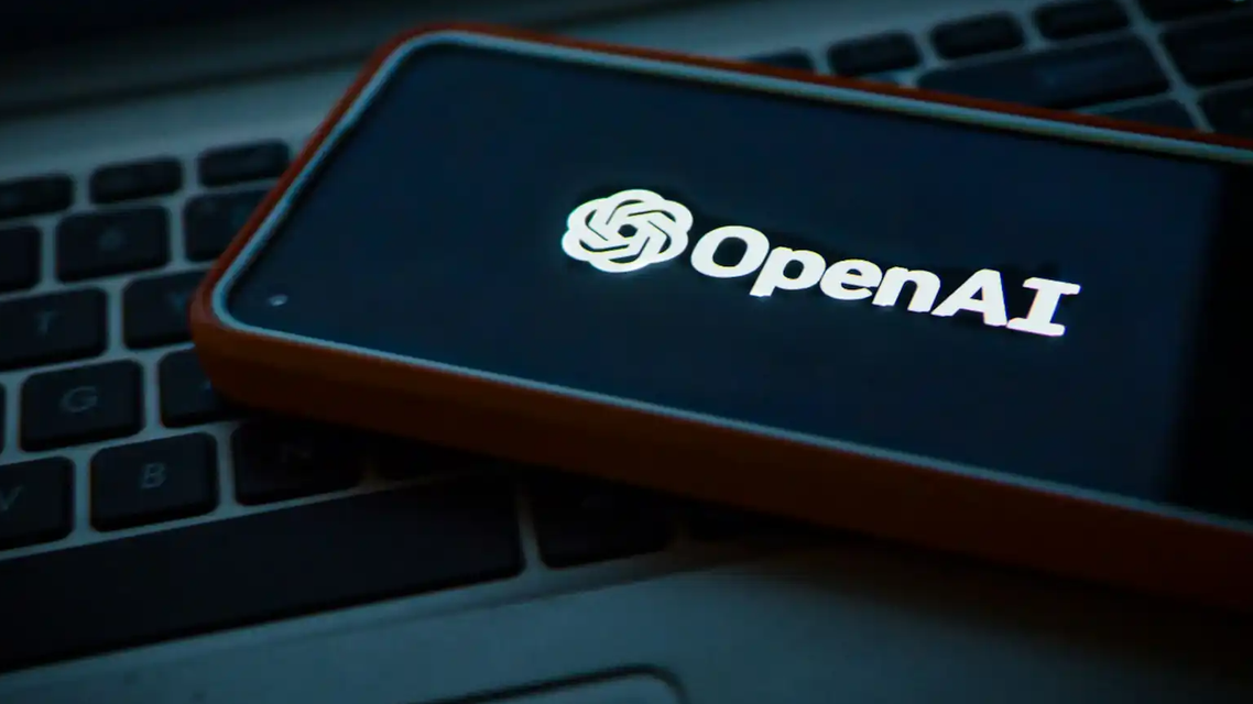 估值超八千亿的OPENAI要做手机了