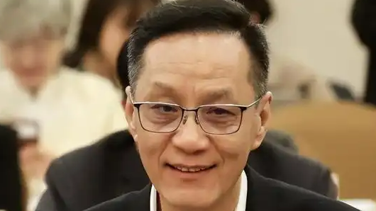 冯远征在《人民日报》撰文