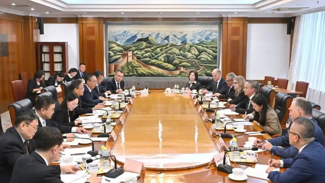 国家发展改革委主任会见波音CEO