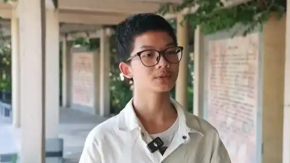 高考716分考生：感觉努力比天赋重要