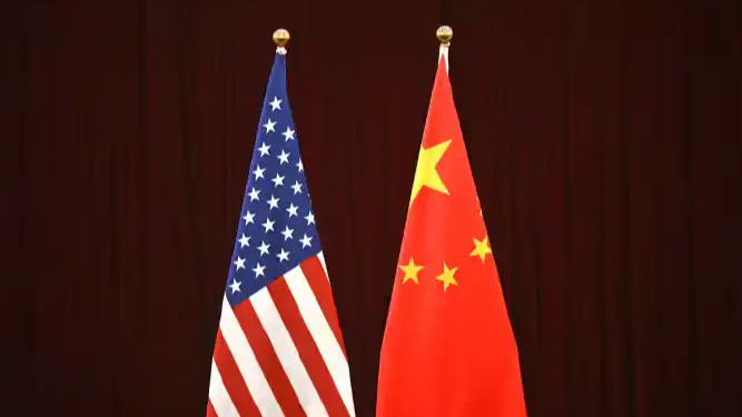专家：美军在南海“自己加戏”